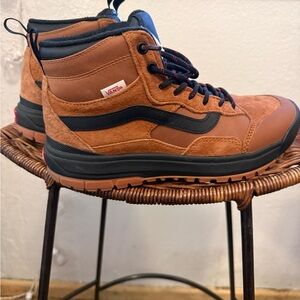 Women’s Vans “made for the elements” waterproof, prima loft shoes